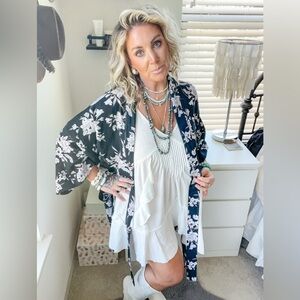 Spiritual Gangster Black and White Floral Kimono